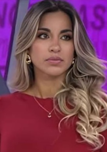 El beso de Diego Chávarri y Gabriela Herrera divide opiniones en redes sociales. Captura: TikTok Ric La Torre.