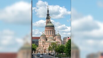 La catedral de Kharkov sufrió