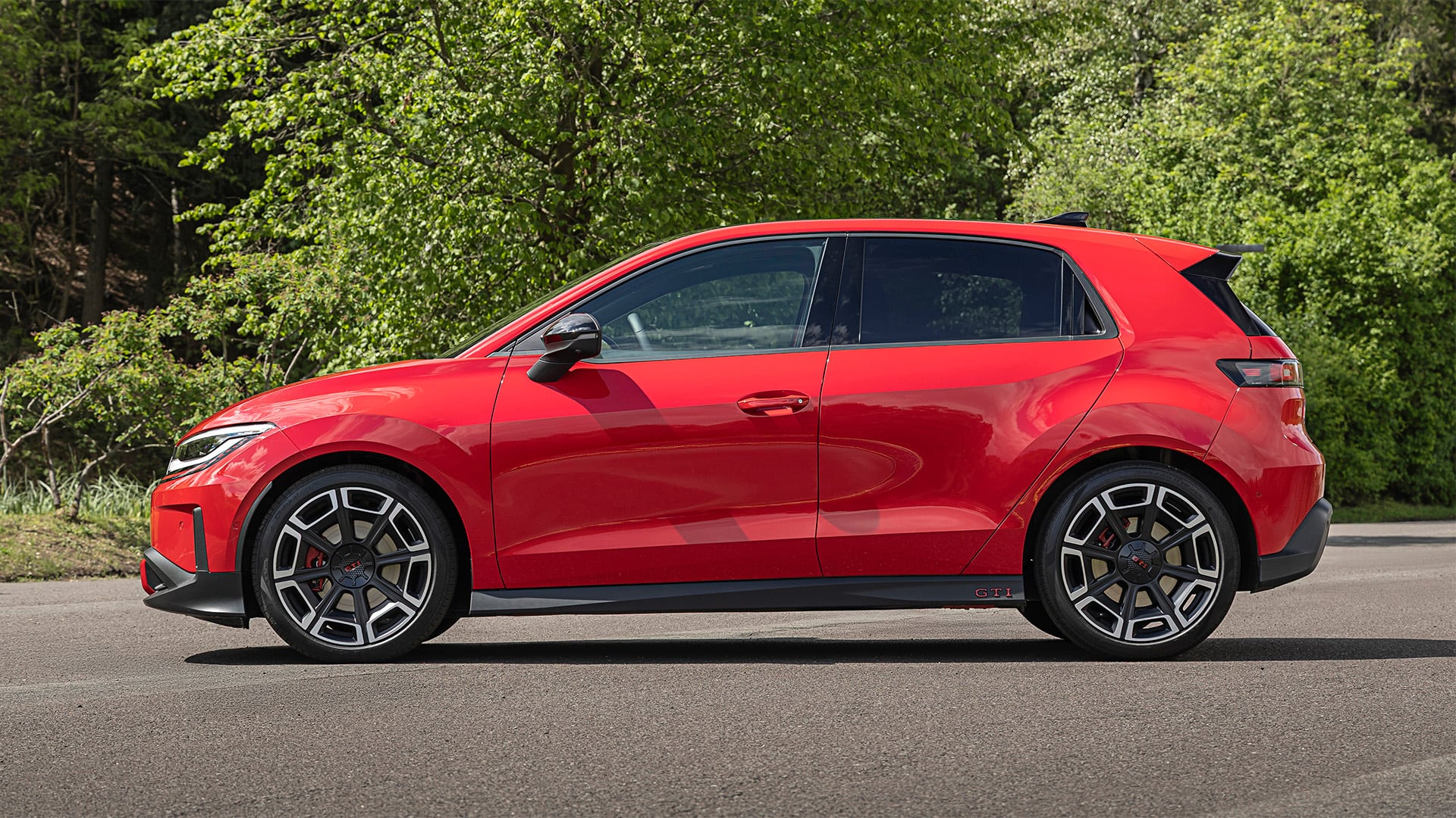 El nuevo ID.Polo GTI de Volkswagen es la versión 100% eléctrica y deportiva que revive la emblemática línea GTI y el nombre clásico Polo. (Volkswagen Argentina)