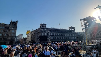 La ciudadanía acude al Zócalo
