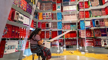 Tradición y modernidad se entrelazan en la Semana del Diseño de Milán. Un viaje por historias de resistencia y sueños de una nueva economía creativa (Foto cortesía INGUAT)