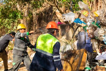 Un 25 % de la basura salvadoreña corresponde a plásticos de un solo uso, cuya reducción y reutilización es clave para mejorar el manejo de residuos. (Foto: Alcaldía de San Salvador Centro)