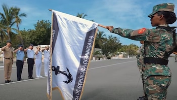 Los mejores promedios recibieron distinciones especiales. El centro de enseñanza naval refuerza la misión formativa para una Armada fortalecida frente a los retos del país (Captura de video institucional)