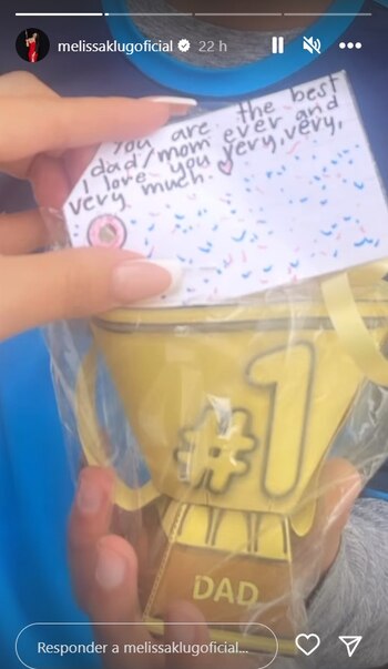 Melissa Klug comparte foto del regalo de su hijo por el Día del Padre. (Instagram)