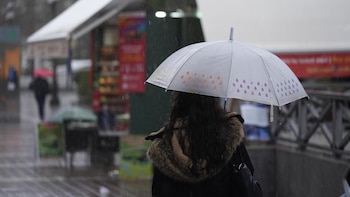 La primera mitad de la semana será tormentosa en norte peninsular, con nieve desde 1.500 m, y las temperaturas bajarán