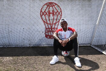 El delantero sueña con vestir