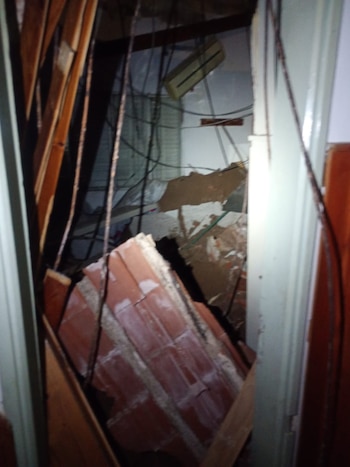 C贸rdoba: cay贸 el techo de la habitaci贸n de una mujer y muri贸 bajo los escombros - Image 3