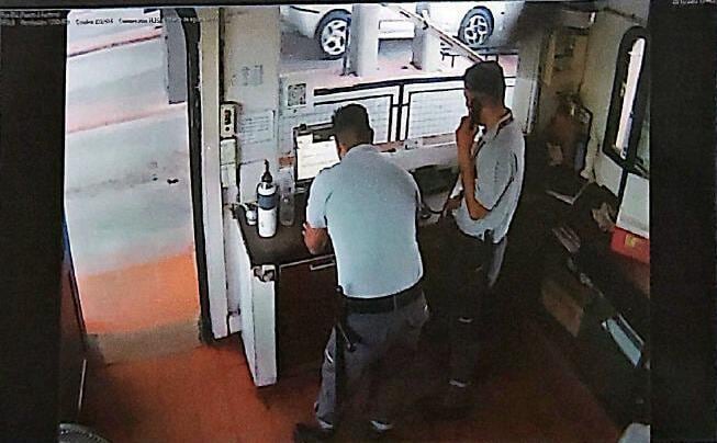 Tras dialogar con la actriz, los empleados de seguridad pidieron un móvil policial y una ambulancia