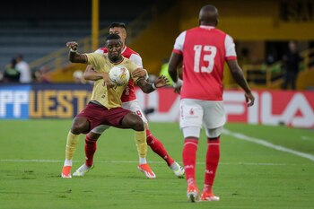 Deportes Tolima y Santa Fe