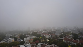 La niebla complica la visibilidad en el AMBA
