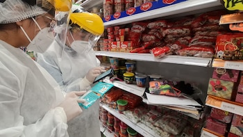 Bogotá intensifica controles por Halloween: destruyen dulces, licores y decomisan más de 1.200 lentes de contacto