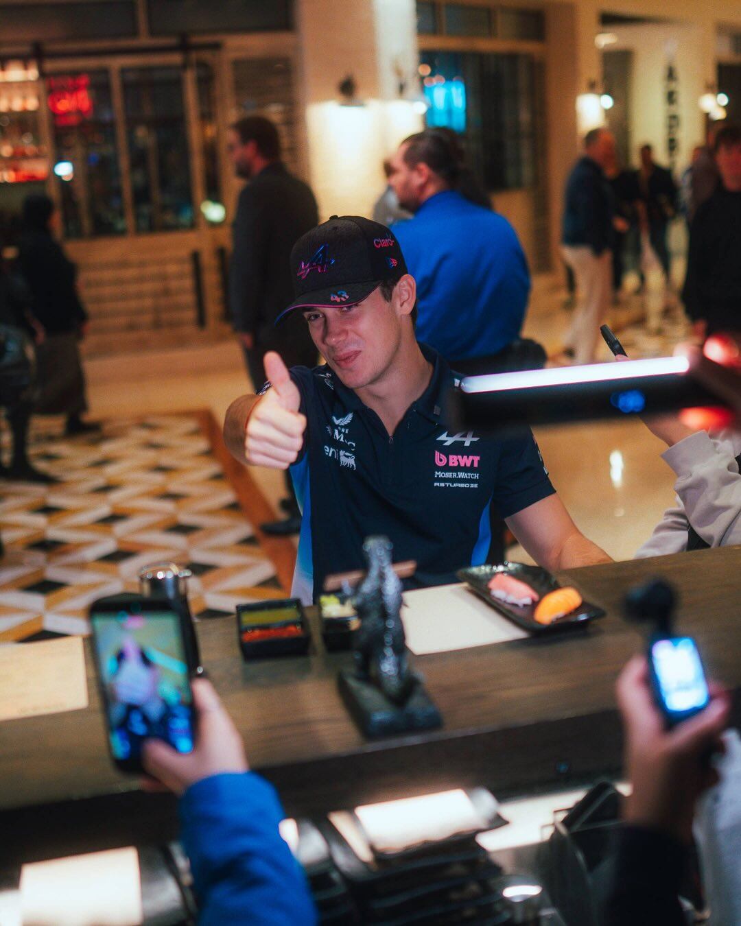 El pilarense en el hotel (@AlpineF1Team)