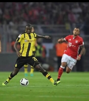 Adrián Ramos vs. Arturo Vidal