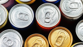 Bebidas con cannabis vendidas junto a refrescos representan un riesgo para los niños