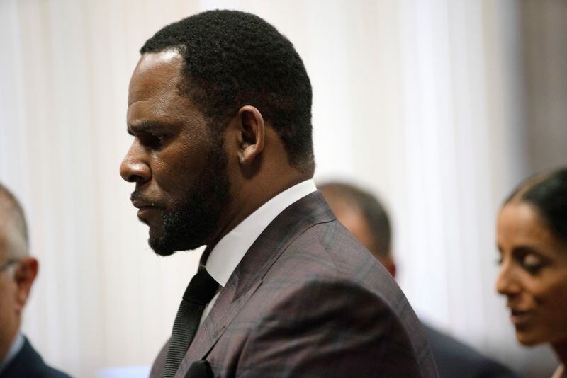 Según su abogado, R. Kelly podría morir en prisión si no recibe de inmediato una embolectomía pulmonar. (E. Jason Wambsgans/Chicago Tribune/REUTERS)