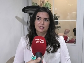 30/10/2026 Rocío Muñoz desvela cómo fue su encuentro con Omar Montes en los juzgados y confirma que seguirá adelante con su demanda.
Rocío Muñoz ha ofrecido sus primeras declaraciones después de coincidir con Omar Montes en los juzgados, donde ambos acudieron para tratar de alcanzar un acuerdo en el procedimiento relacionado con la paternidad del hijo que tienen en común. Sin embargo, el encuentro terminó sin conciliación, tal y como ha explicado la joven, que ha asegurado que apenas intercambiaron unas palabras y que mantiene su intención de continuar con el proceso judicial.
EUROPA ESPAÑA SOCIEDAD