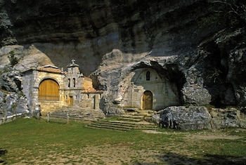 Monumento Natural de Ojo Guareña. (Turismo de Castilla y León)
