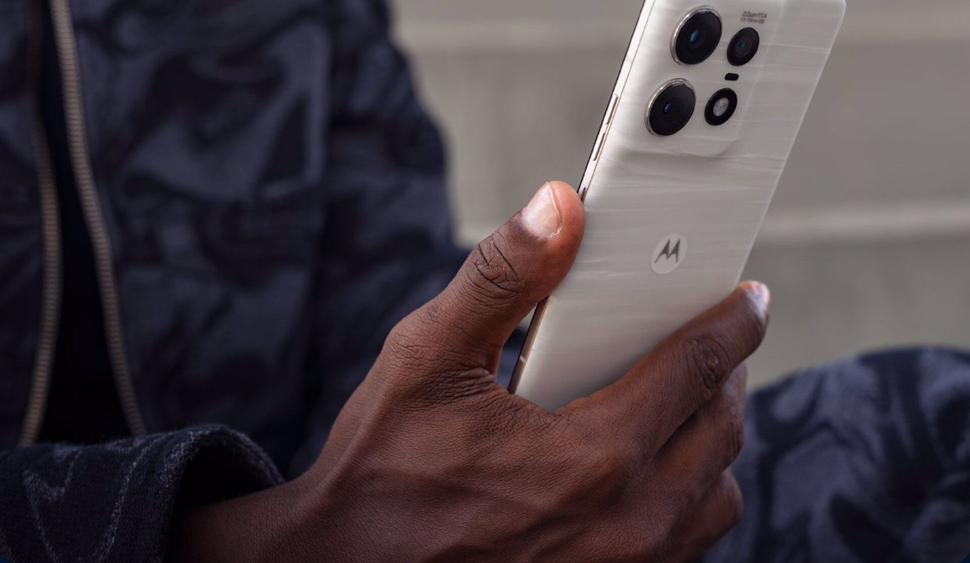 Modelos de Motorola como el G15 Dual SIM y el moto g86 power ofrecen NFC y cuenta con baterías de larga duración. (Foto: Europa Press)