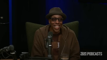 Arseinio Hall en el podcast Team Coco