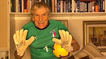 Jugó hasta los 77 años