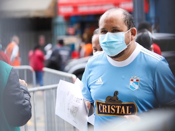 Hinchas de Sporting Cristal.