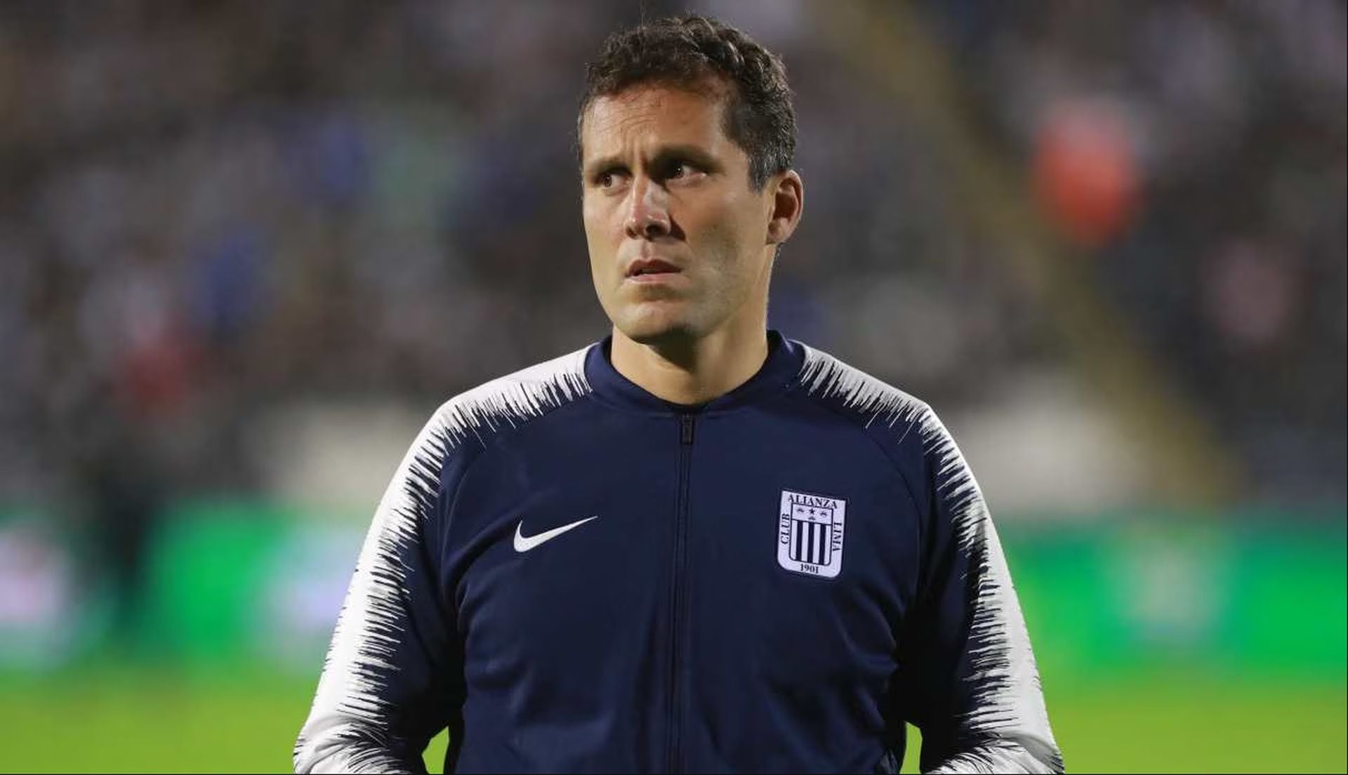 El duro cuestionamiento de Leao Butrón sobre el arbitraje peruano: “Siempre fallan a favor de un equipo”