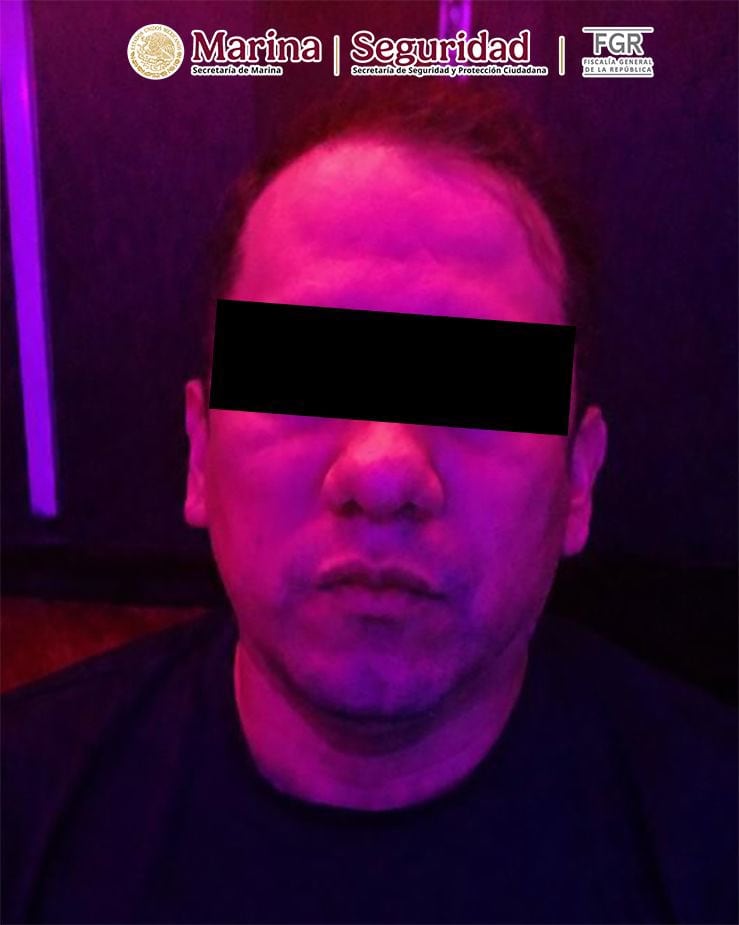 Govén Ulisses “N”, alias “El Amarillo”, fue detenido en Lomas de Angelópolis, Puebla, por autoridades federales. (X @OHarfuch)