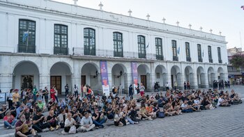 Las agrupaciones vuelven a reunirse