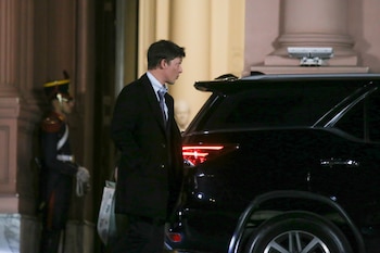 Santiago Caputo saliendo de Casa Rosada (RS Fotos)