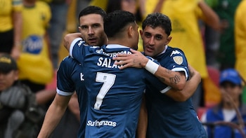 Racing goleó 4-0 a Bucaramanga en Colombia y recuperó la cima del Grupo E en la Copa Libertadores