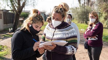 Los vecinos firman contra la