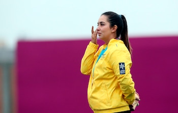 La colombiana Sara López celebra su medalla de oro durante la premiación de Arco Compuesto femenino individual de las pruebas de Tiro con arco en los Juegos Panamericanos Lima 2019, Lima (Perú) - crédito Juan Ponce/EFE