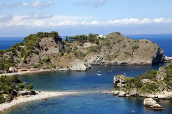 La playa Isola Bella es