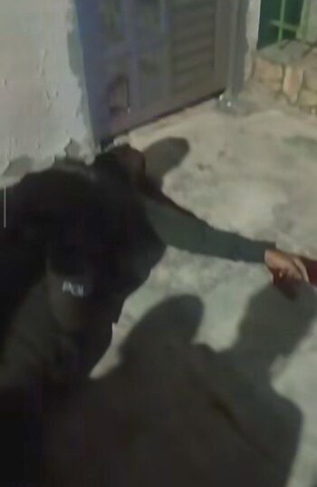 El cuerpo del patrullero de