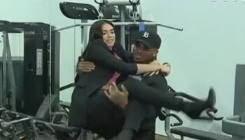 Jefferson Farfán carga a Jazmín