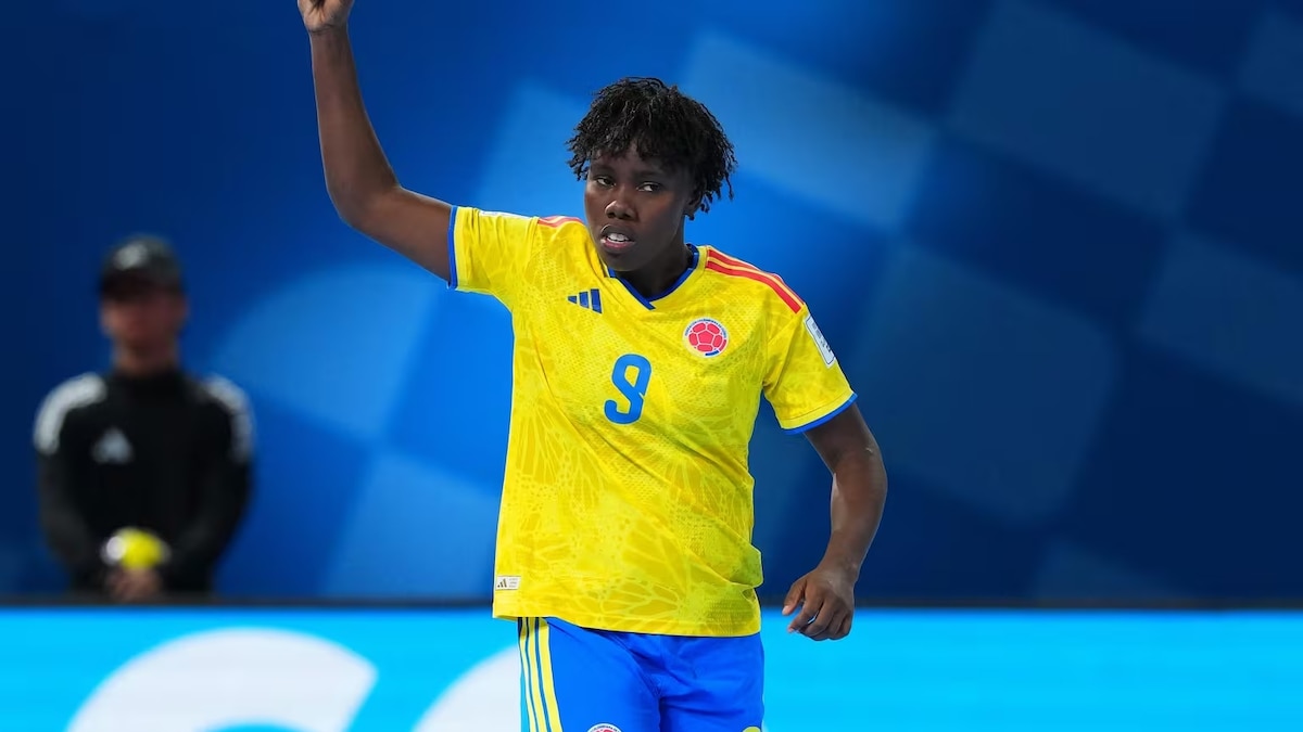 Selecciones femeninas de futsal en acción