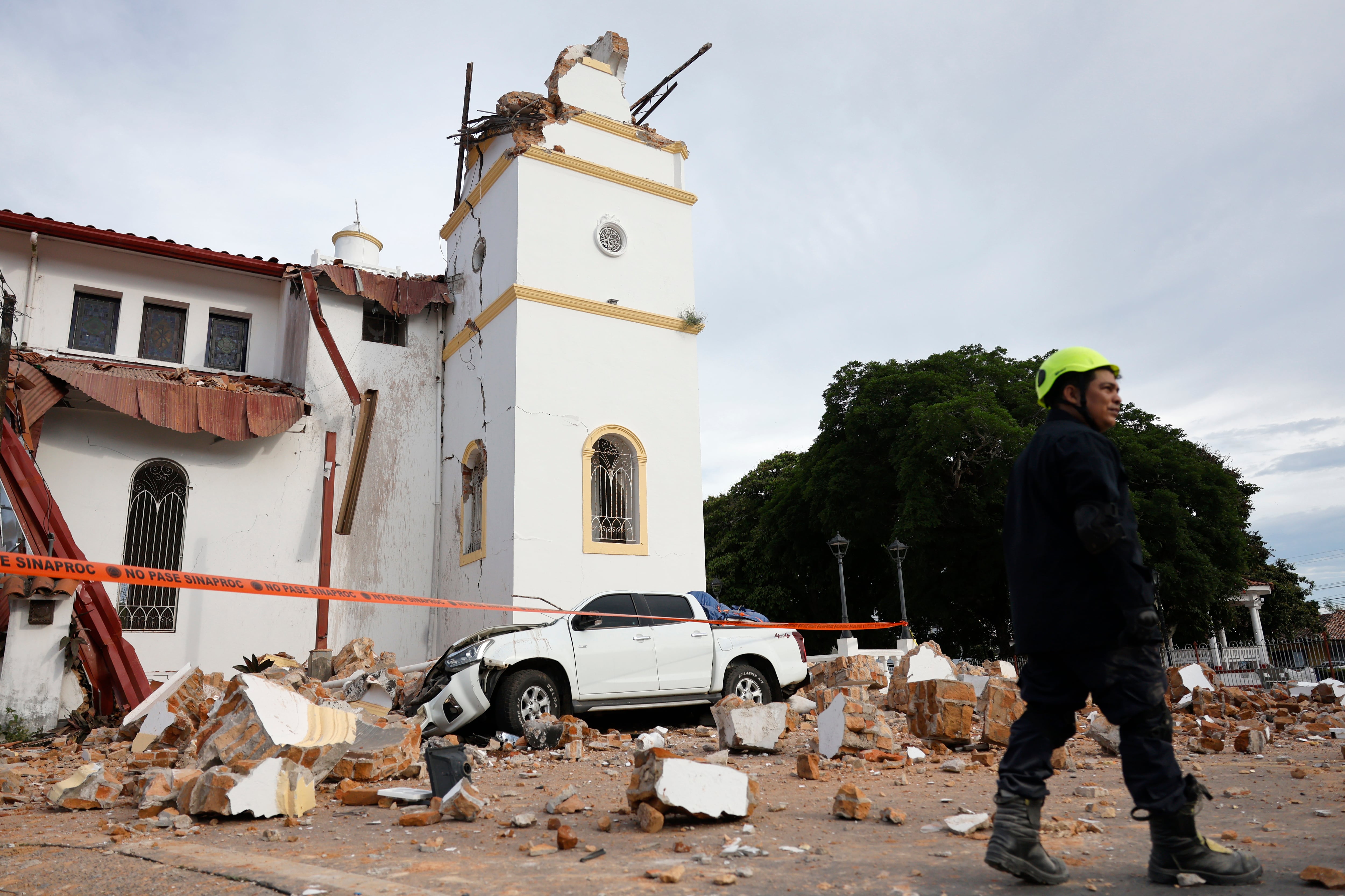 El Gobierno de Panamá anunció la declaratoria de estado de emergencia durante una conferencia de prensa encabezada por ministros y autoridades de protección civil. EFE/ Bienvenido Velasco