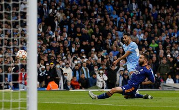 Mahrez desperdició una chance para