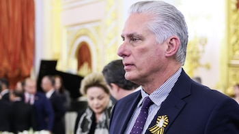 Díaz-Canel tacha de "patético circo miamense" la orden de detención de EEUU contra el expresidente Raúl Castro