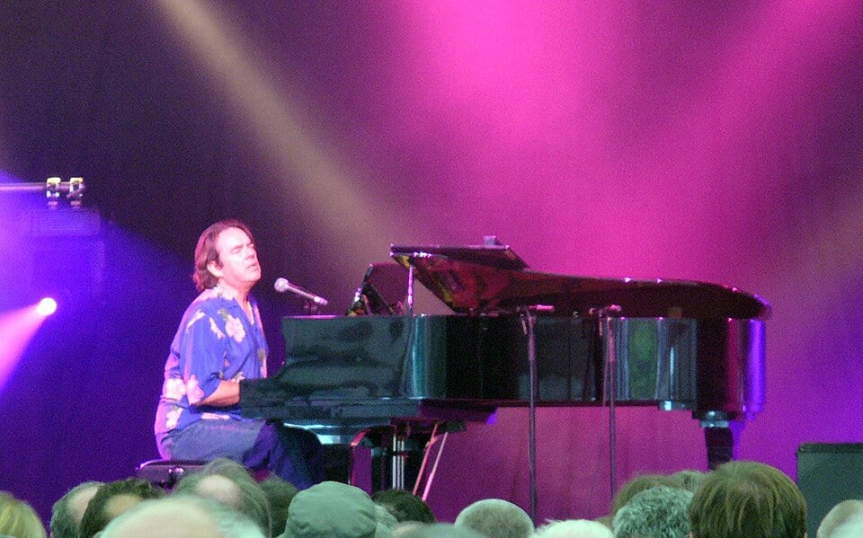 La grabación de 'Wichita Lineman' en Capitol Studios reunió al legendario grupo Wrecking Crew y a músicos como Carol Kaye, quien ideó la memorable línea de bajo (Wikimedia)