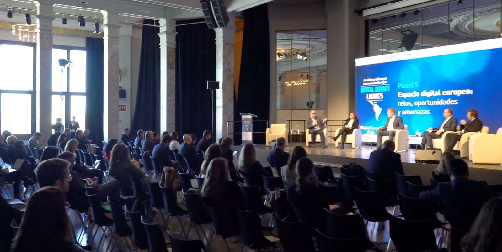 Infobae expondrá su plataforma de inteligencia artificial ScribNews, premiada como innovación periodística en 2025, que asiste a más de 470 periodistas en la región.