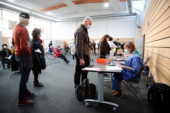 Personas se registran para ser