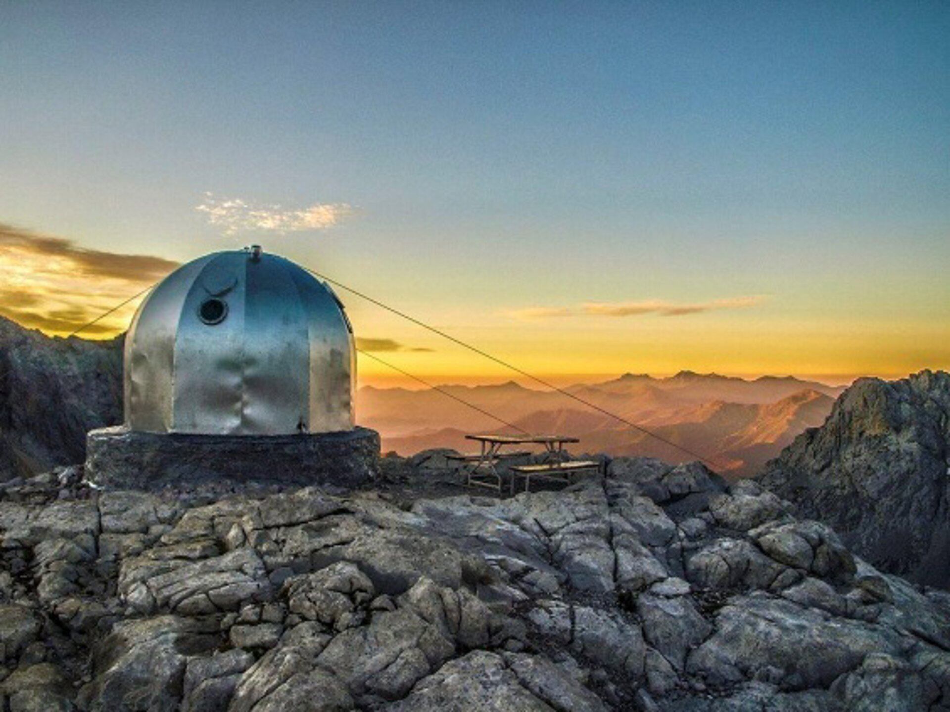 La colaboración entre CRA-Carlo Ratti Associati y el Salone del Mobile.Milano impulsa un nuevo estándar en refugios de montaña