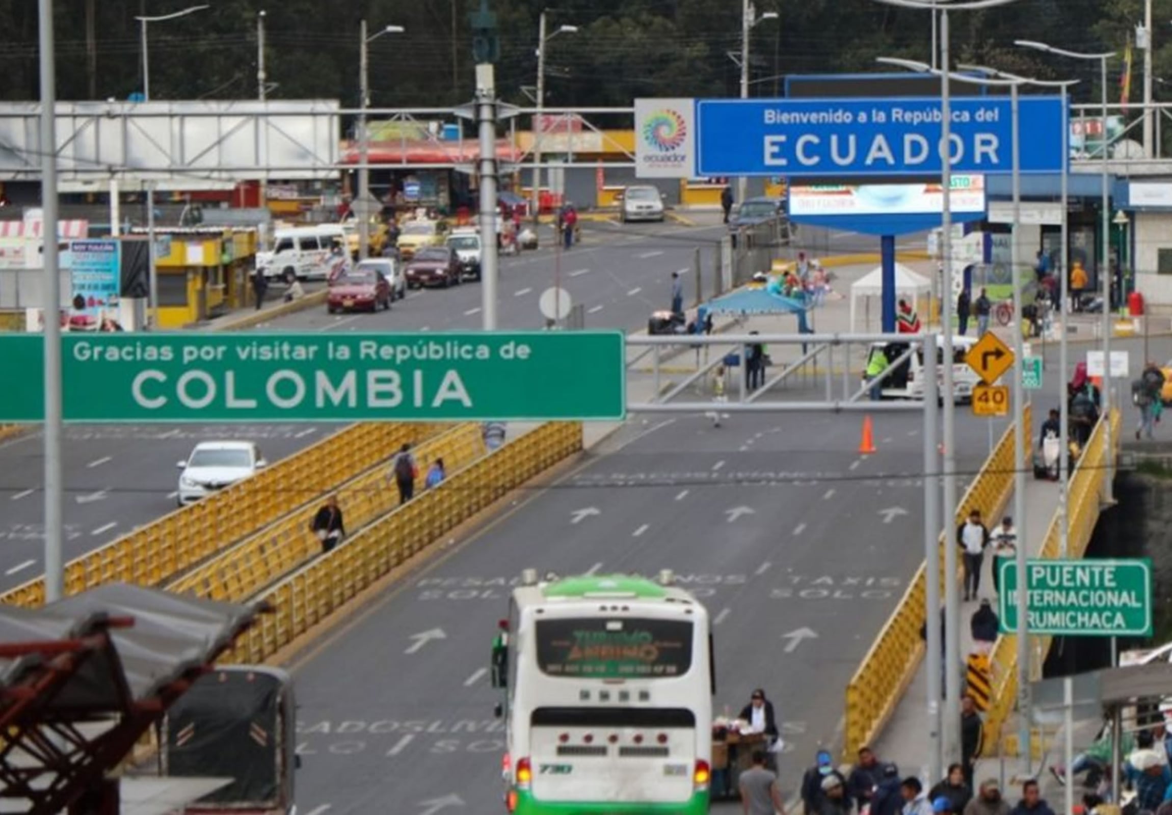 Ministro de Defensa de Colombia respondió acusaciones del gobierno ecuatoriano de ‘facilitar’ el narcotráfico en la frontera: “Hay que enseñarles allá”