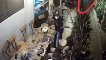 Ladrones asaltaron un restaurante en