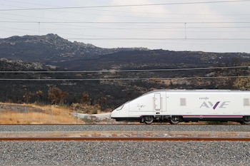 Imagen de archivo de un tren de Alta Velocidad. (Europa Press)