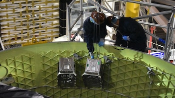 Artemis II rumbo a la Luna: todos los detalles del microsatélite argentino que participa de la misión de la NASA