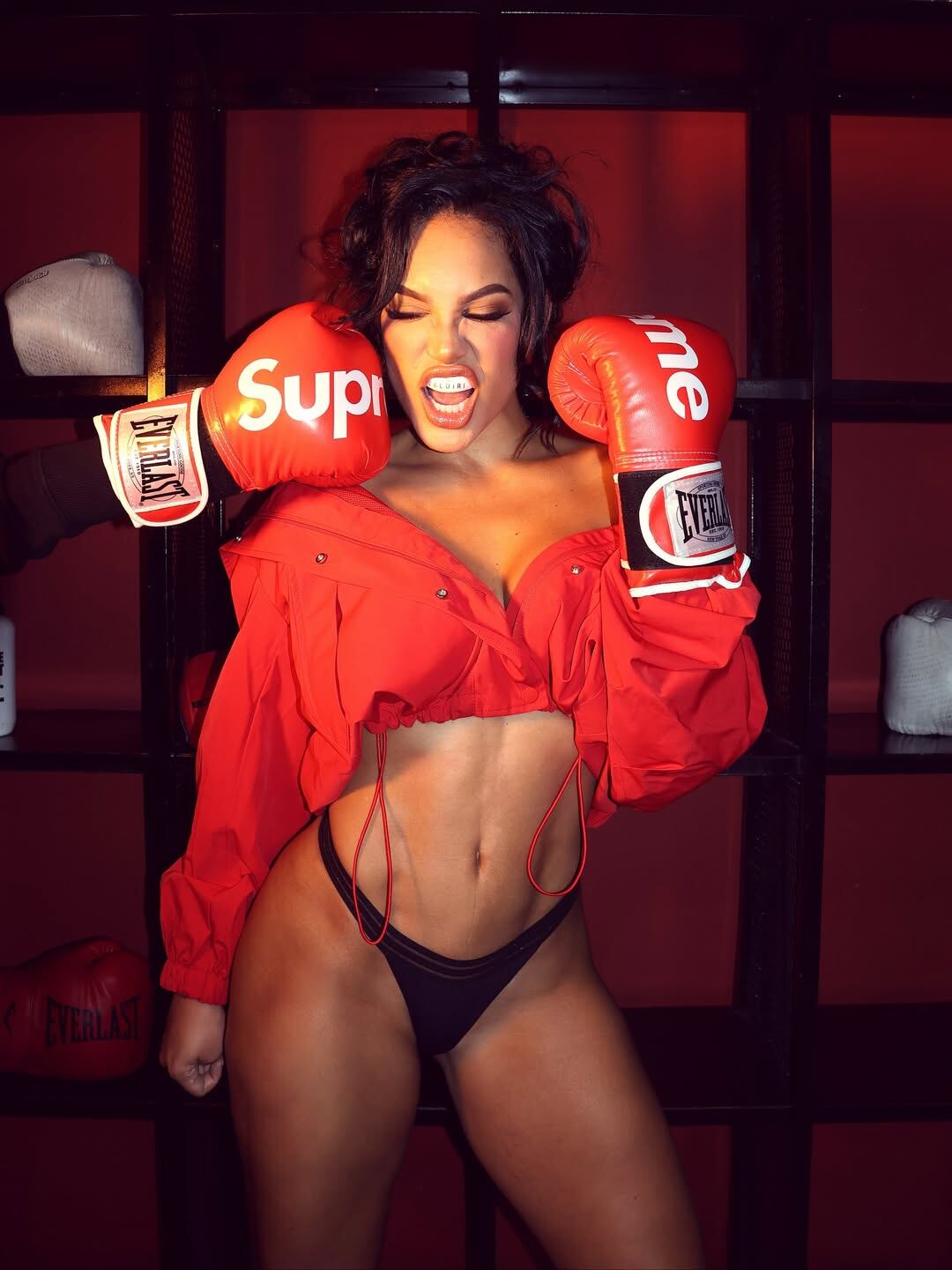 La Valdiri llegó al peso de 63 kilos que exige el evento para poder pelear con Yina Calderón - crédito @andreavaldirisos/ Instagram