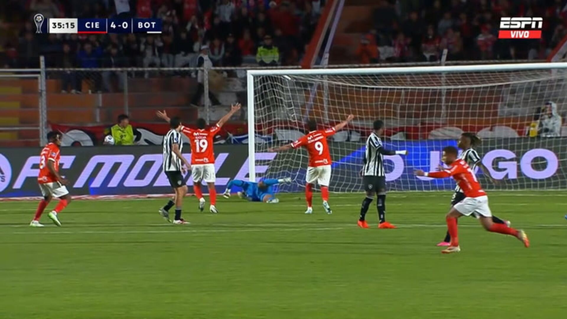 Marcos Martinich anotó descomunal golazo para 4-0 de Cienciano ante Botafogo por octavos ida de Copa Sudamericana 2026