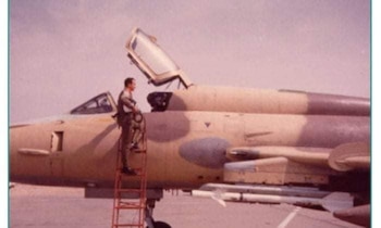 Al costado de Santa María